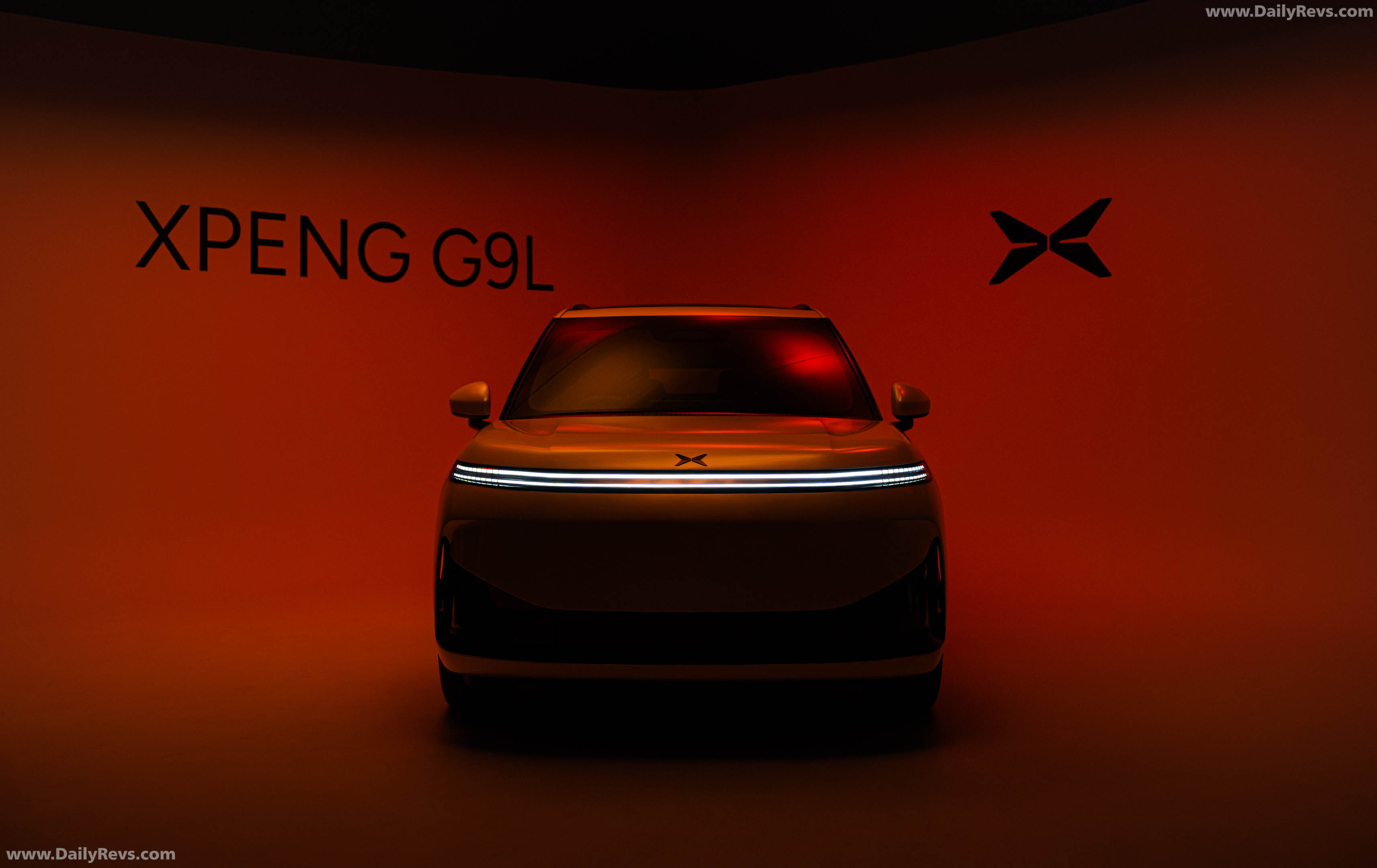 2027 Xpeng Motors G9L Front View